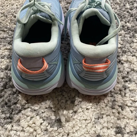 Hoka - Picture 5 of 7